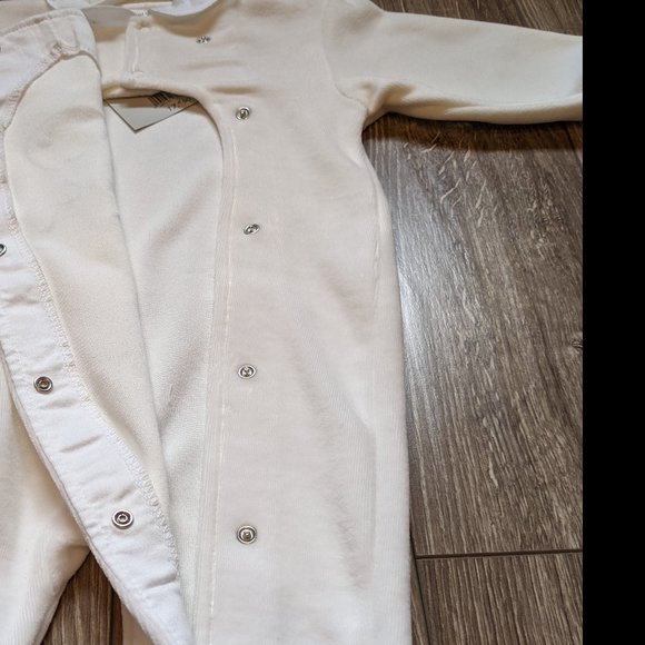 NWT Baby (6M) - White Velour Footed Sleeper - Picture 4 of 5